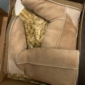 Women UGGs
